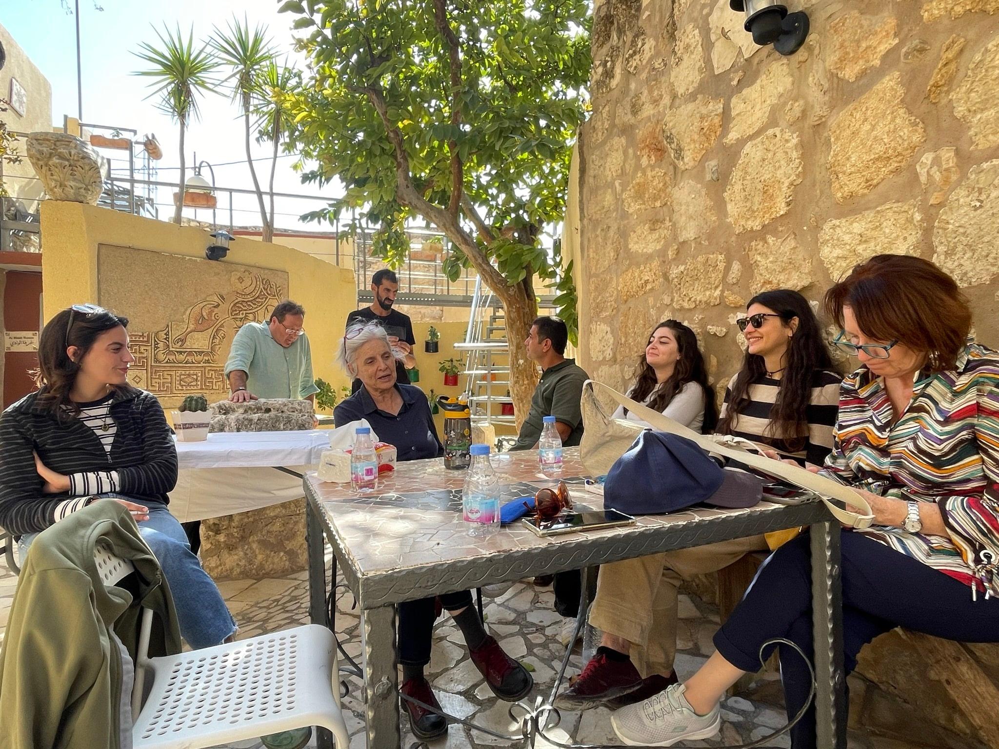 Scrivici per qualsiasi dubbio o domanda!