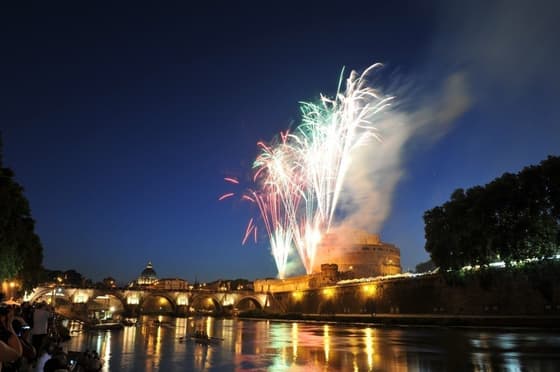 La Girandola di Castel Sant’Angelo illumina Roma e sostiene il Terra Santa Tausport Center