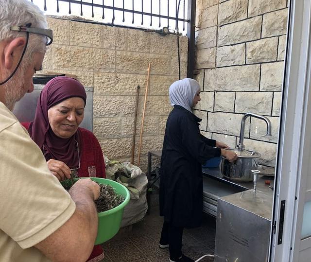 Frauen bei der Arbeit: Entwicklung und Freundschaft in Bethanien