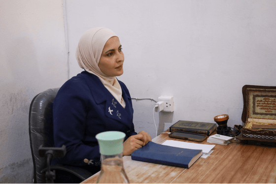 Amna, the midwife who chose to stay in Sfireh