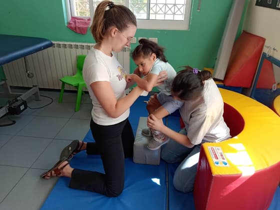 Bethléem. Les volontaires de Hogar Niño Dios pendant la pandémie: recevoir et faire le bien