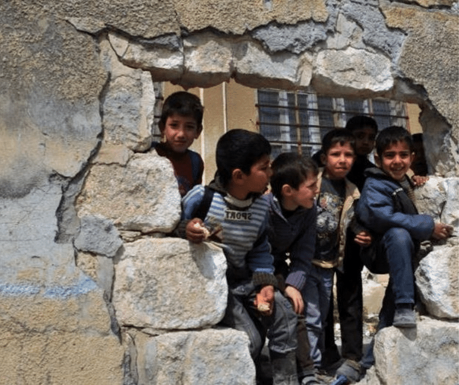 Aleppo bambini e muro