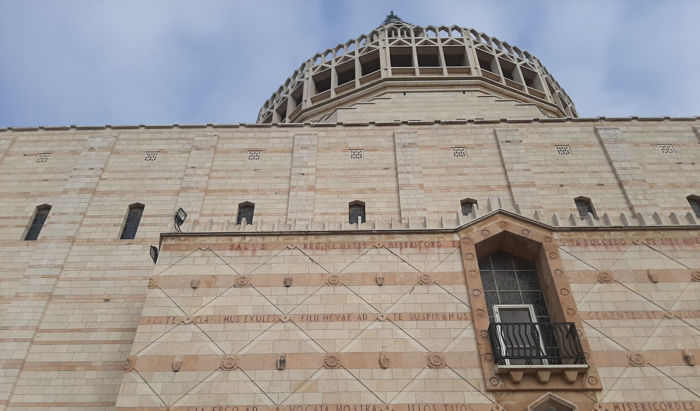 Esterno Basilica Nazareth