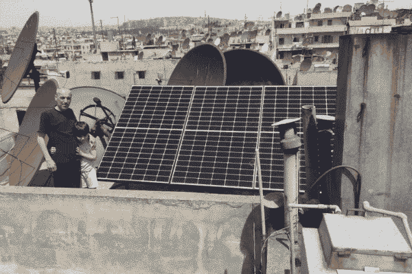 syrie familles de panneaux solaires alep